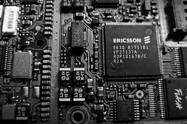 Ericsson và Quỹ đầu tư trí tuệ mạo hiểm trí tuệ kí kết hợp đồng li-xăng